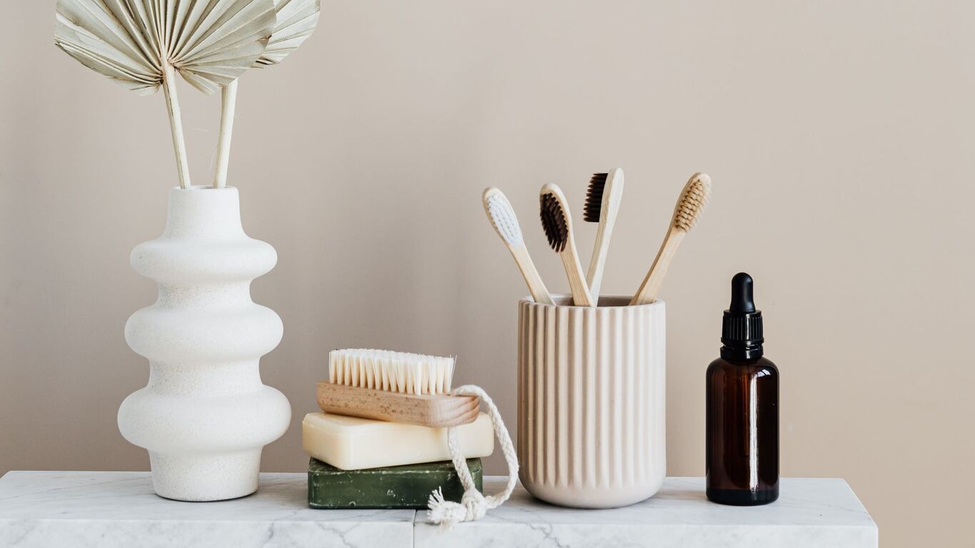 We explore some of the strategies that renters can use to live more sustainably. From reducing energy usage to growing an indoor garden, there are plenty of ways to make a positive impact on the environment while renting an apartment.