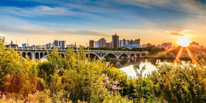 Image of the bridge in Saskatoon 