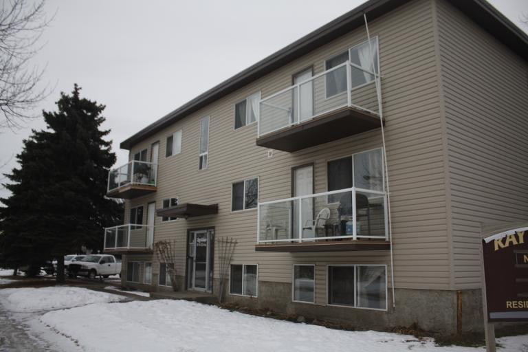 Ray Manor Apartments for Rent in Edmonton Avenue Living Communities