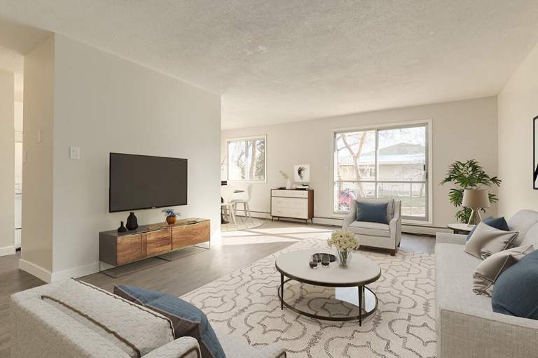 Renovated apartment with 2 bedrooms by Mirror Lake