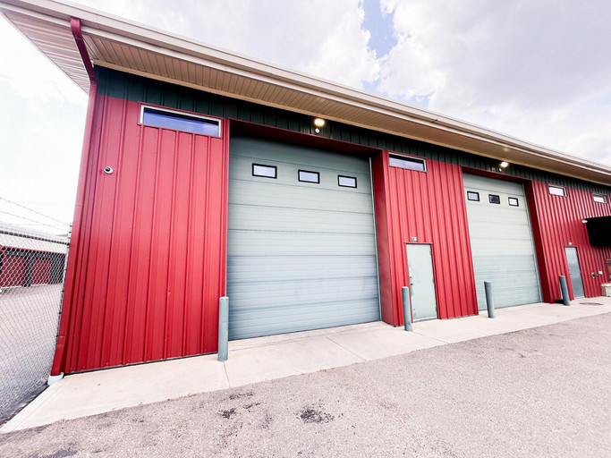 Mini Mall Commercial - Redcliff, AB