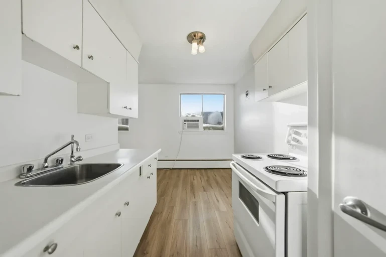 Lady Robinson Apartments