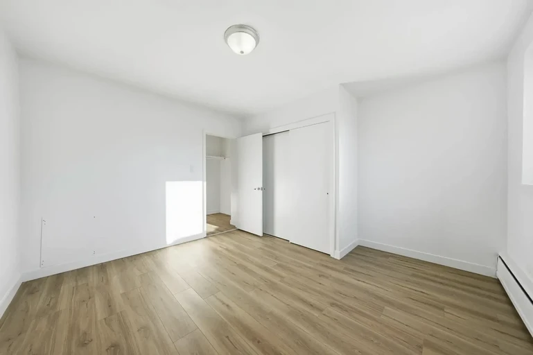 Lady Robinson Apartments