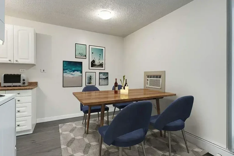 Dining corner at Bona Vista in Medicine Hat.