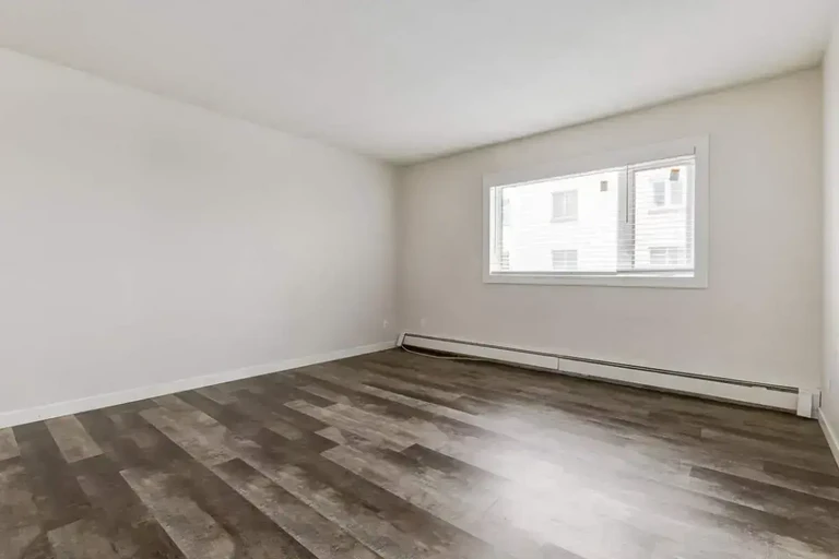 Comfortable living room at Angus Lodge in Regina.