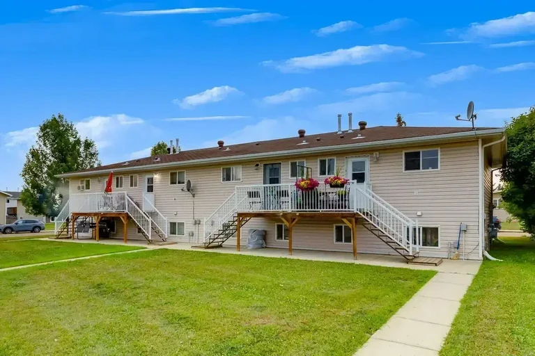 Eagle Manor apartments for rent in Wetaskiwin.