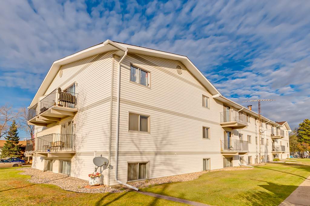 Camrose Apartment Photos and Files Gallery RentBoard.ca Ad ID AVL.503704