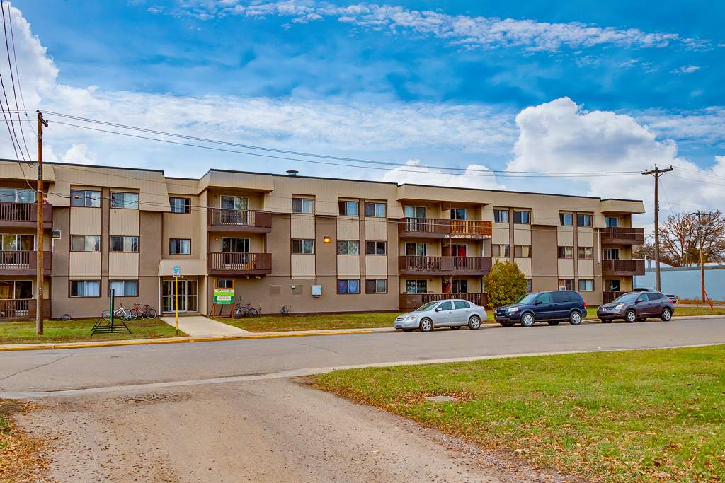 Brooks Apartment Photos and Files Gallery RentBoard.ca Ad ID AVL.499653