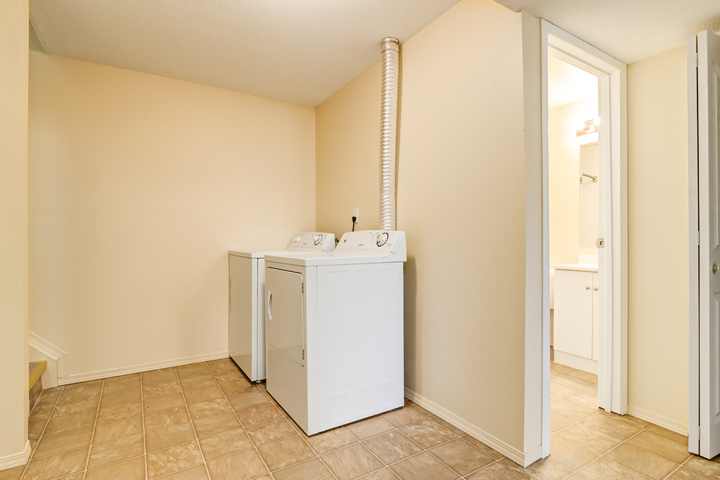 Spruce View Apartments Avenue Living Communities