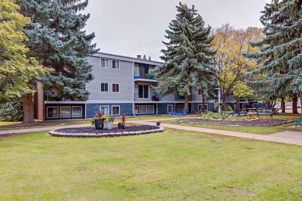Forest Garden Moose Jaw Apartment Rent Avenue Living Communities