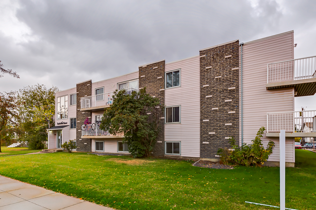 Hawkwood Avenue Living Communities