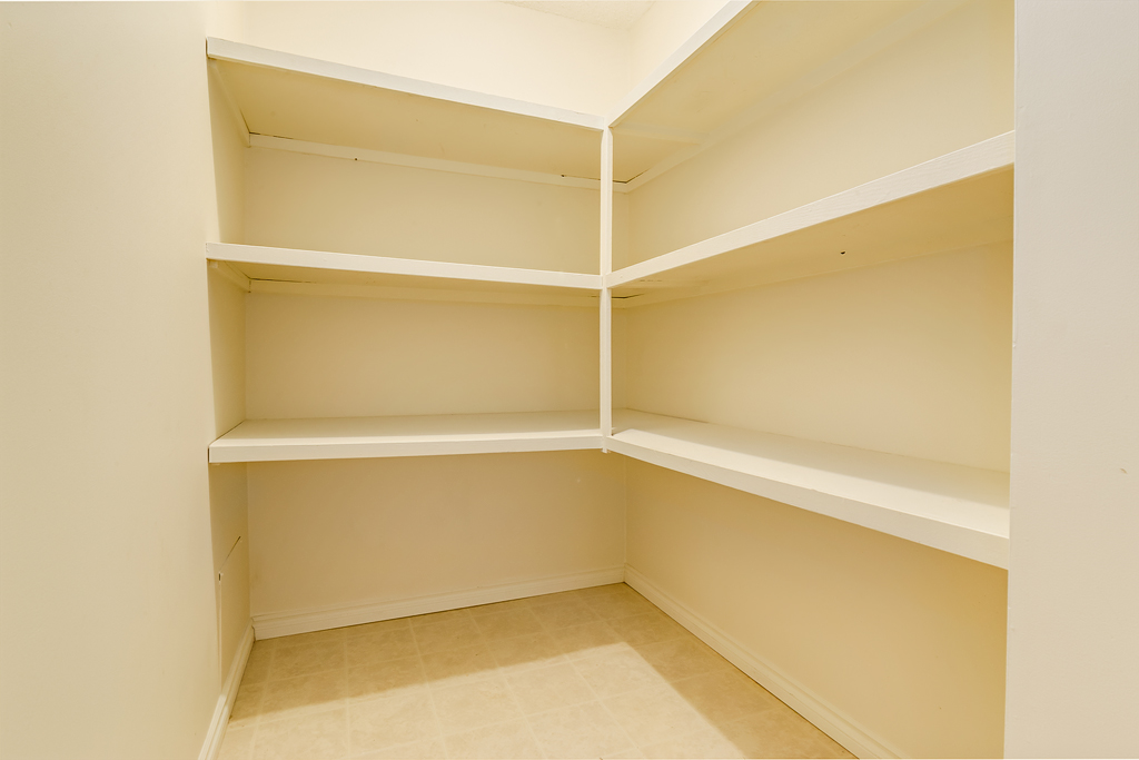 Highwood Apartments Red Deer Apartments for Rent Avenue Living Communities