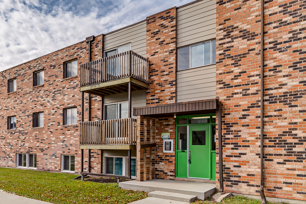 Prince Andrew Apartments Yorkton Apartment Rent Avenue Living Communities