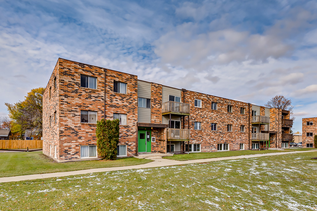 Prince Andrew Apartments Yorkton Apartment Rent Avenue Living Communities