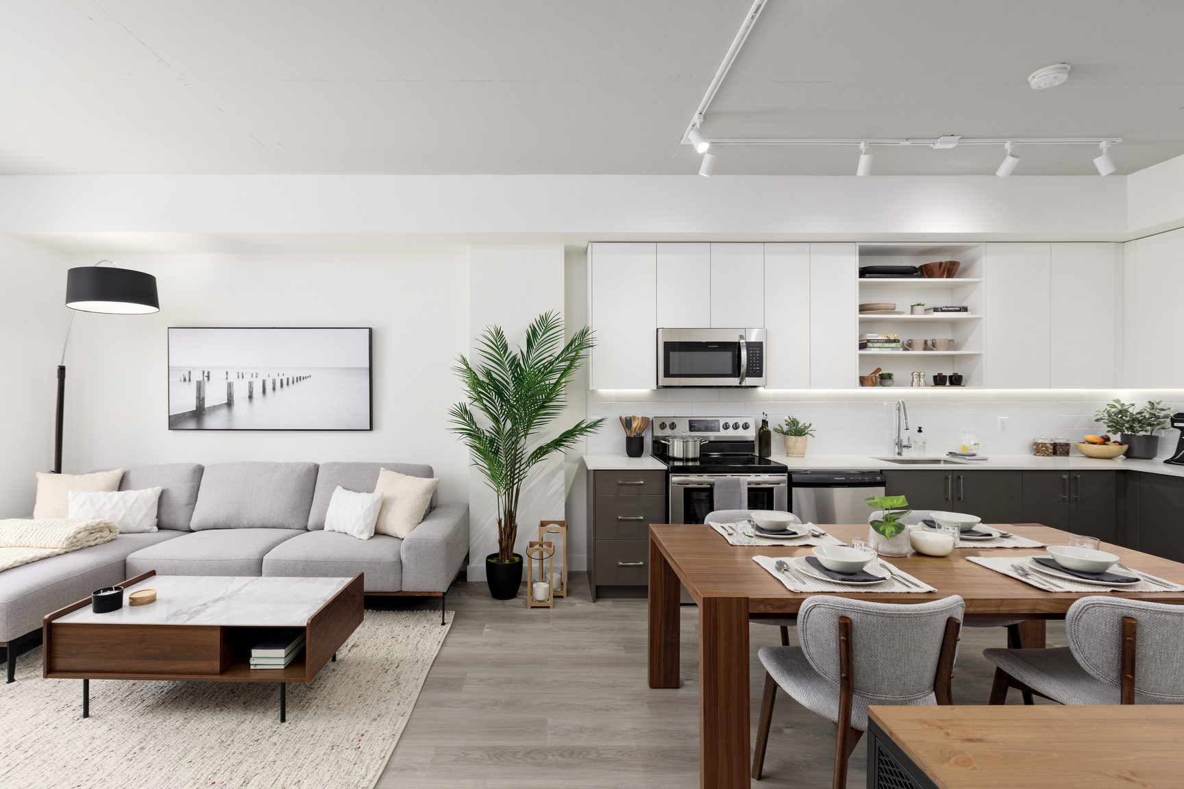 Desktop Home Image - 1