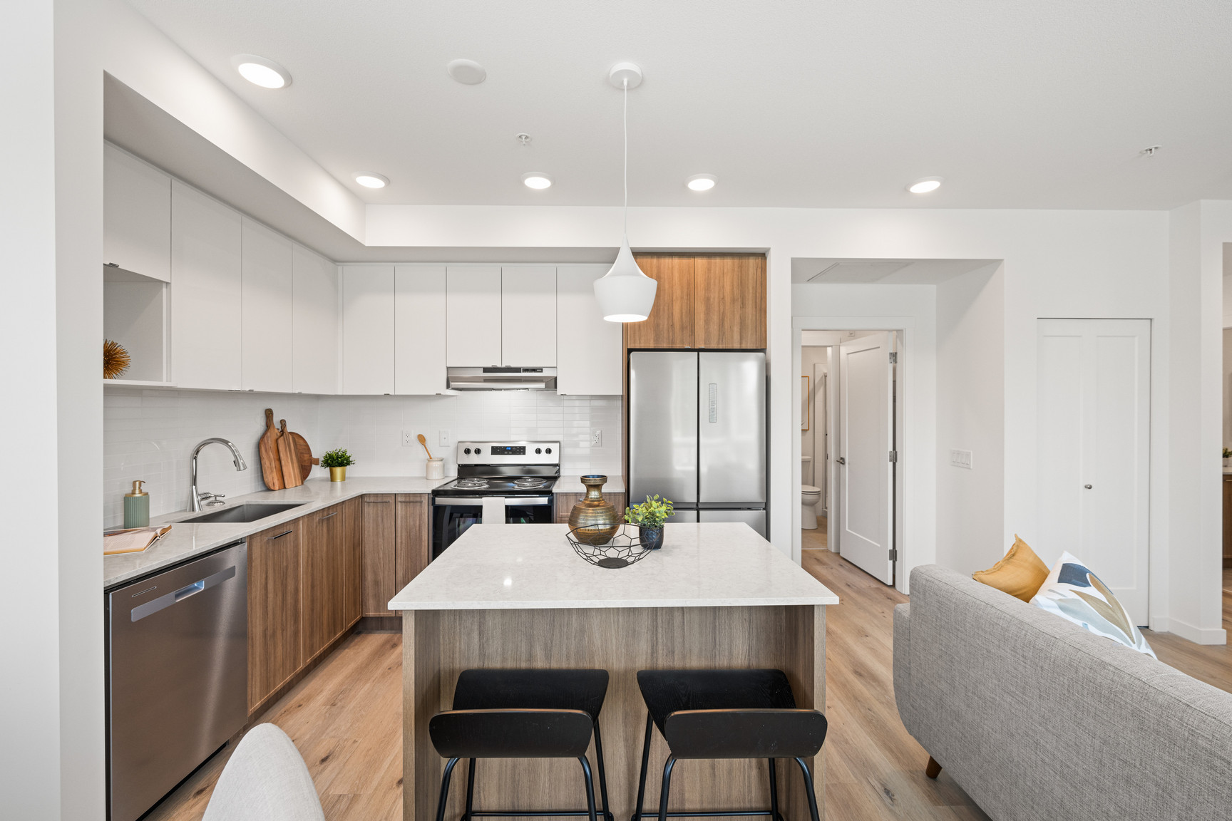 Desktop Home Image - 4