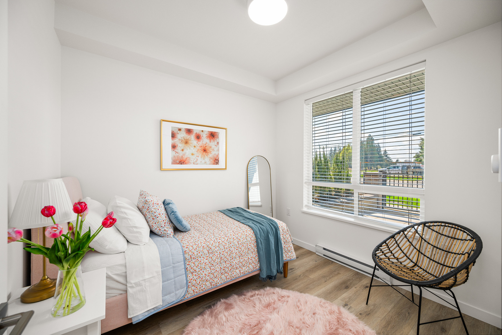 Desktop Home Image - 5