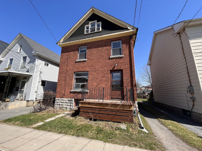 219 Colborne St Featured Properties