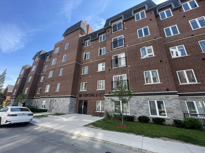 501 Frontenac St