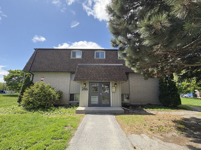 286 Conacher Drive Featured Properties