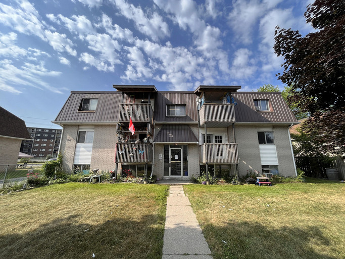 260 Conacher Drive Featured Properties