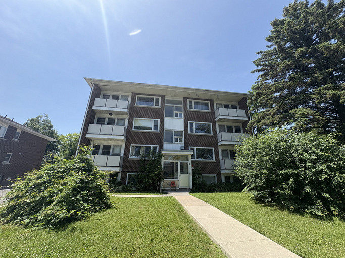 318 Yonge Street Featured Properties