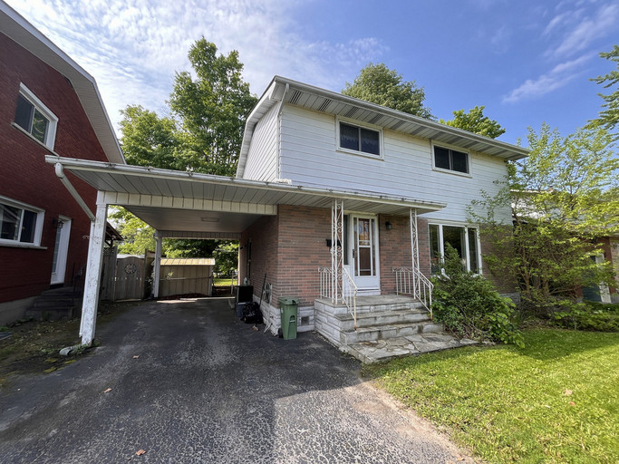 62 Cliff Crescent Featured Properties