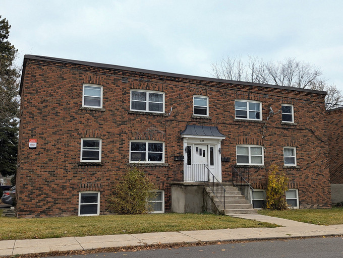 289 Macdonnell St