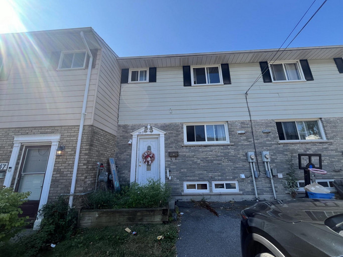949 Oakview Ave