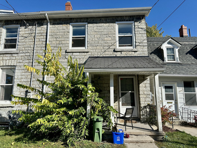 237 Earl St - [Student Rental]