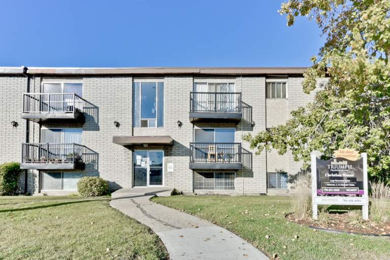 Davis Manor Ayre & Oxford Inc. Professional Real Estate Management