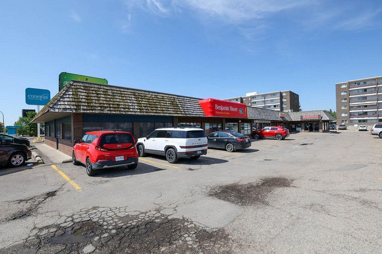 4530 Albert Street Featured Properties