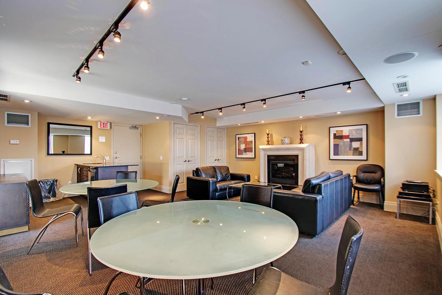 collection, amenities 