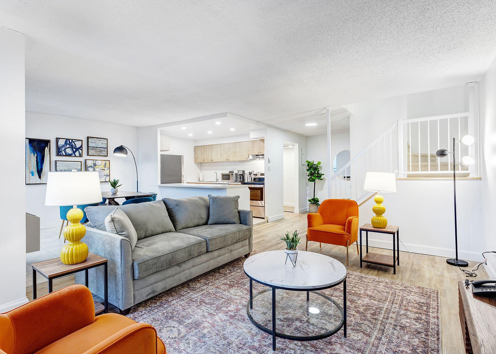 350 Rue Prince Arthur Ouest — photo 1
