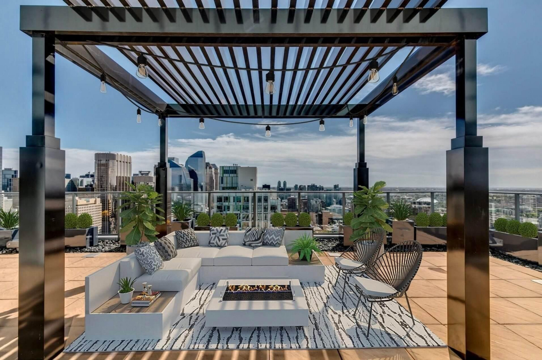 Rooftop Lounge