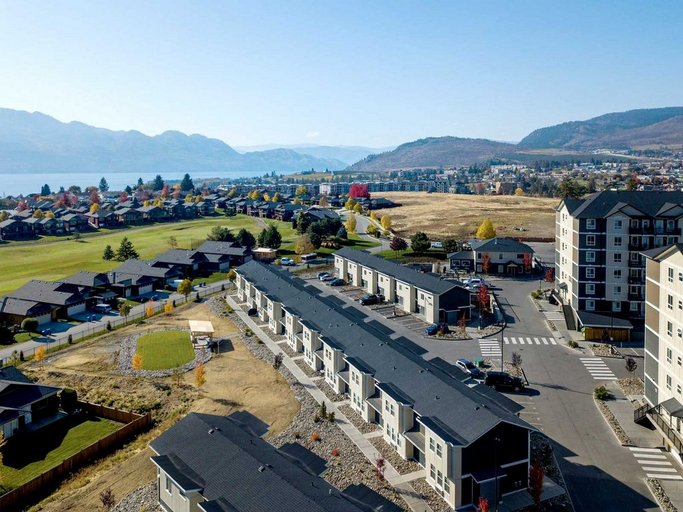 Lakeview Ridge Townhomes