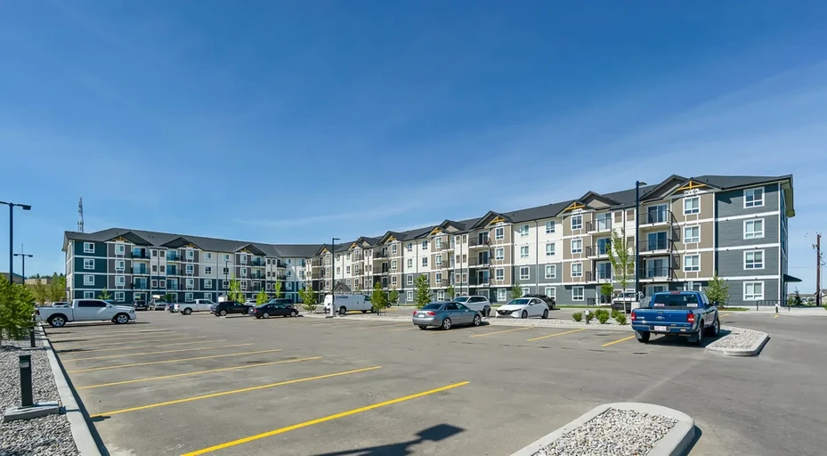 Lakecrest Apartments