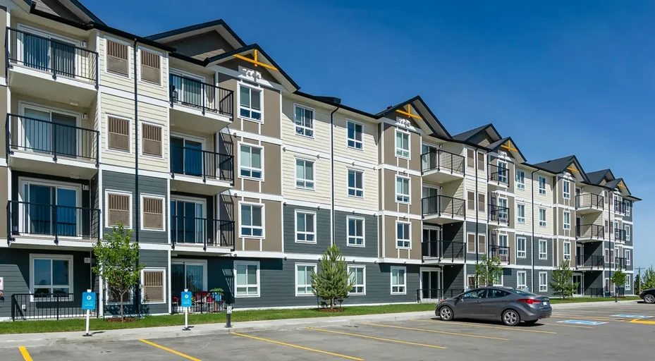 Lakecrest Apartments