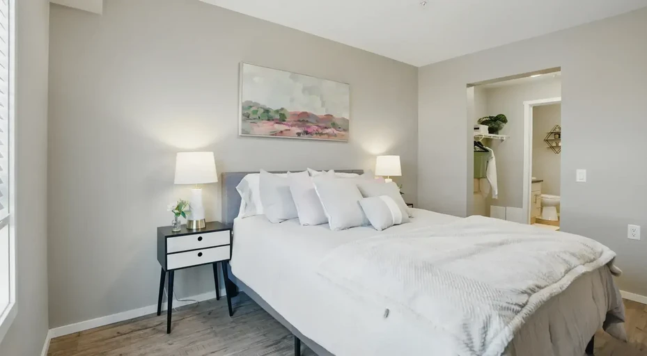 Traditions Apartments