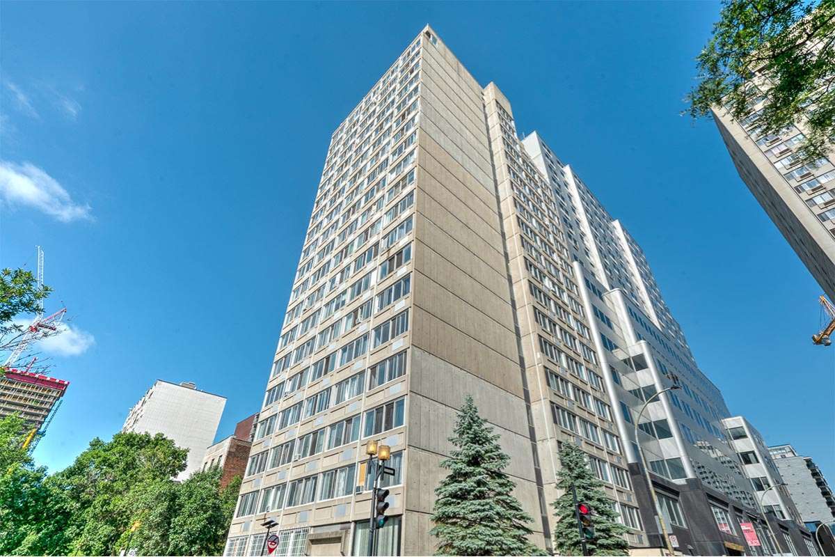 1350 Rue du Fort — photo 1