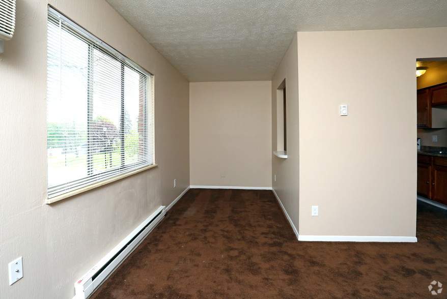 to Case Mansion in Canton, Ohio Case Mansion Flats