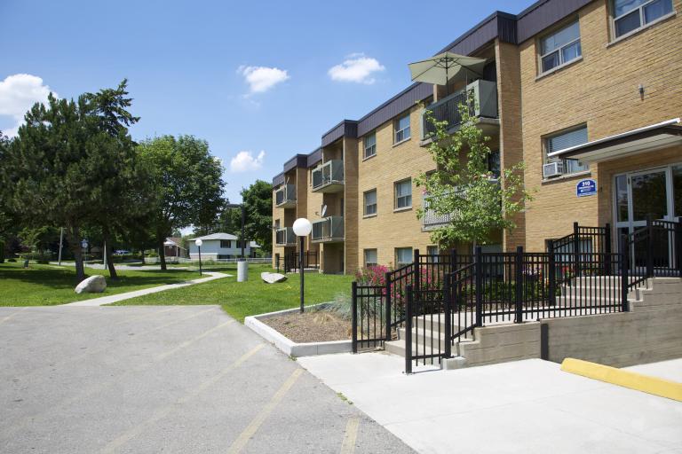 270274 Kingswood Estates Apartments for Rent in Kitchener