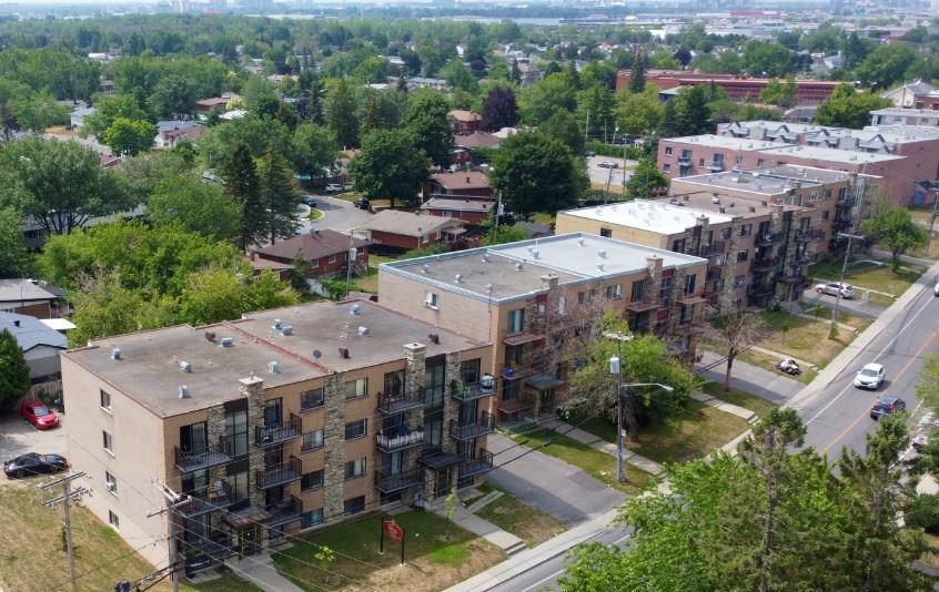 22 Boulevard Saint-Elzéar Ouest — photo 1