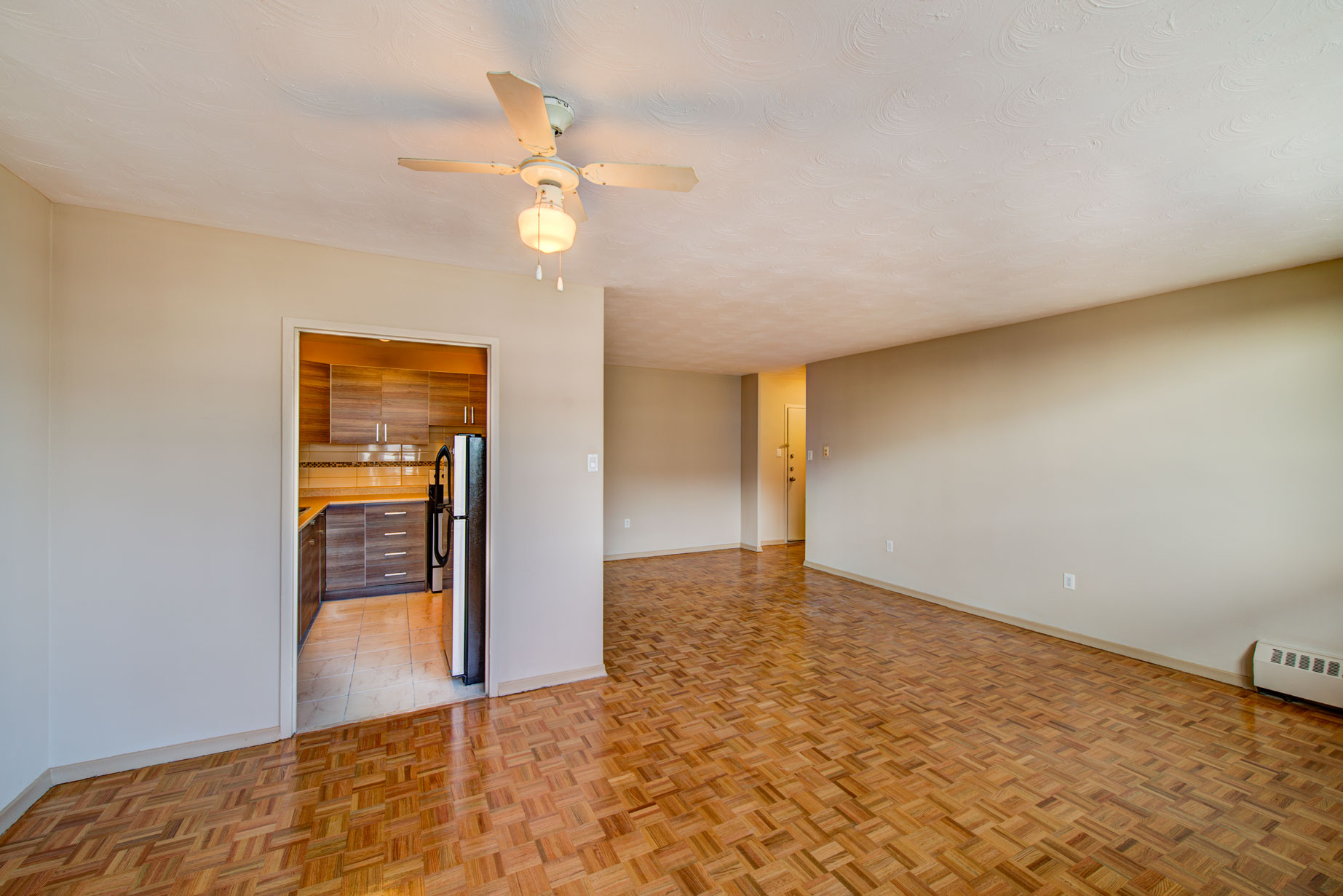 Linwood Apartments Dixie and Bloor Mississauga Compten