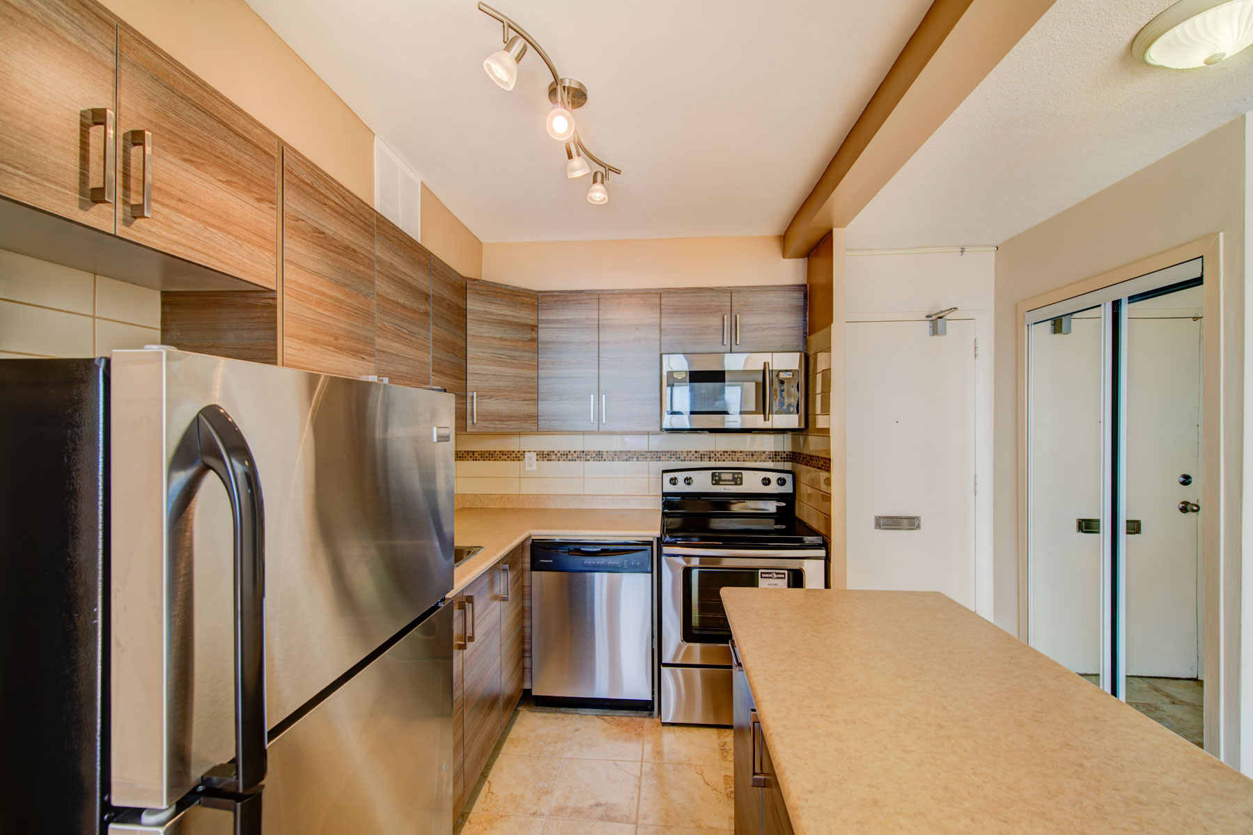 Hunters Lodge Don Mills and Sheppard Compten