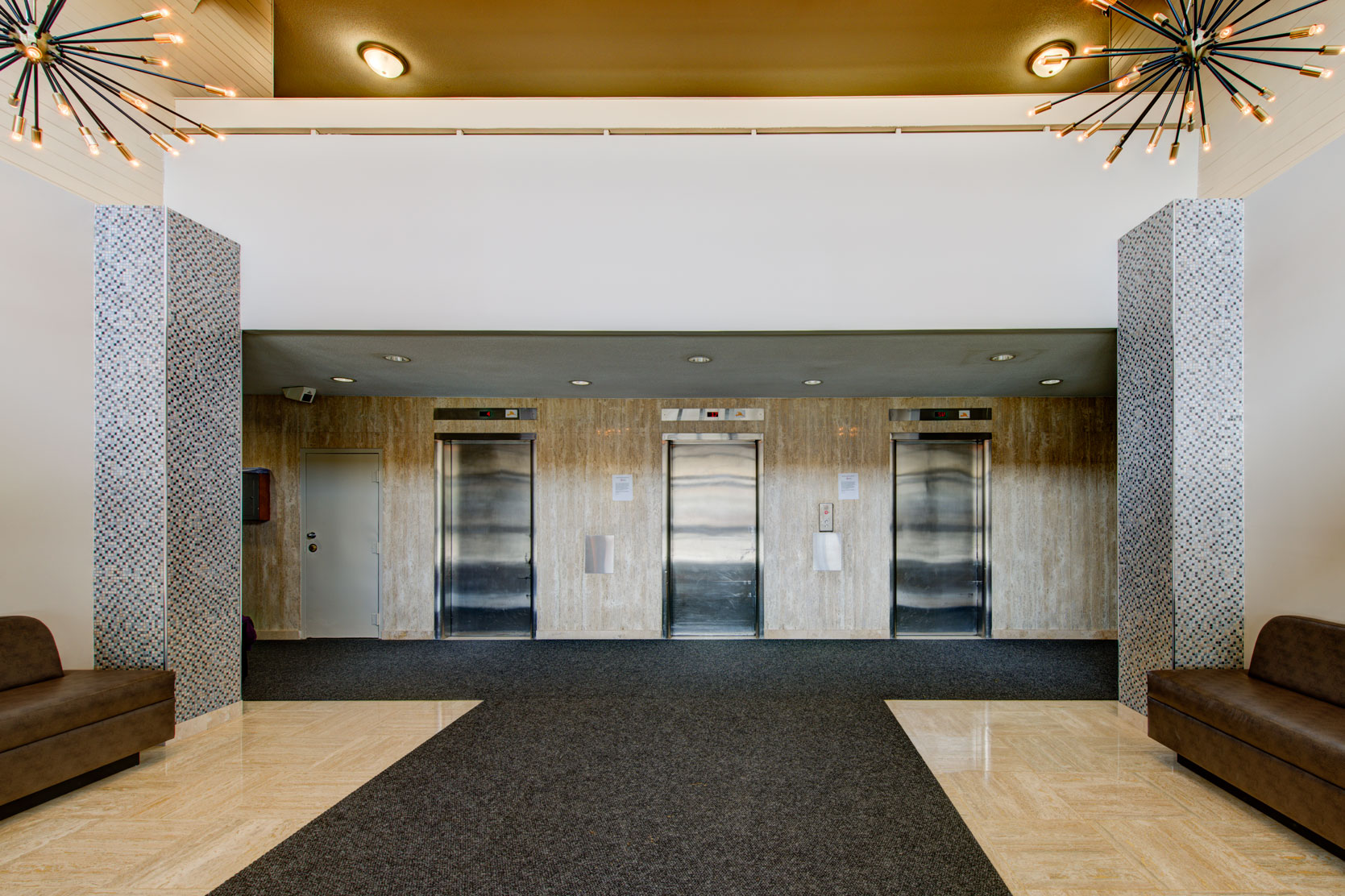 Hunters Lodge Don Mills and Sheppard Compten