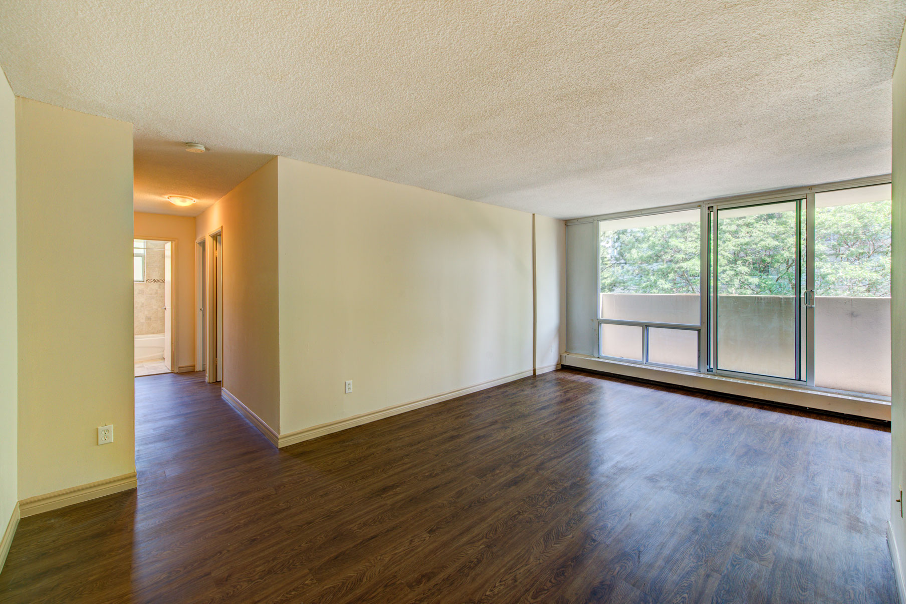 Agnes Apartments Cooksville Mississauga Compten