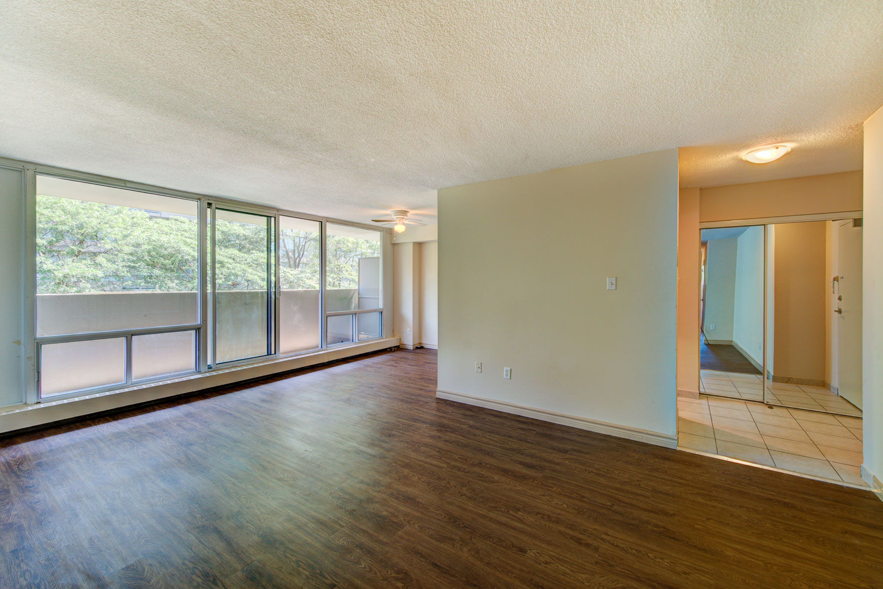 Agnes Apartments Cooksville Mississauga Compten