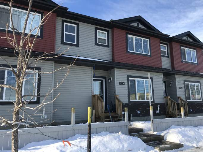 3 Bedroom Townhouse in Ne Edmonton Cornerstone Management