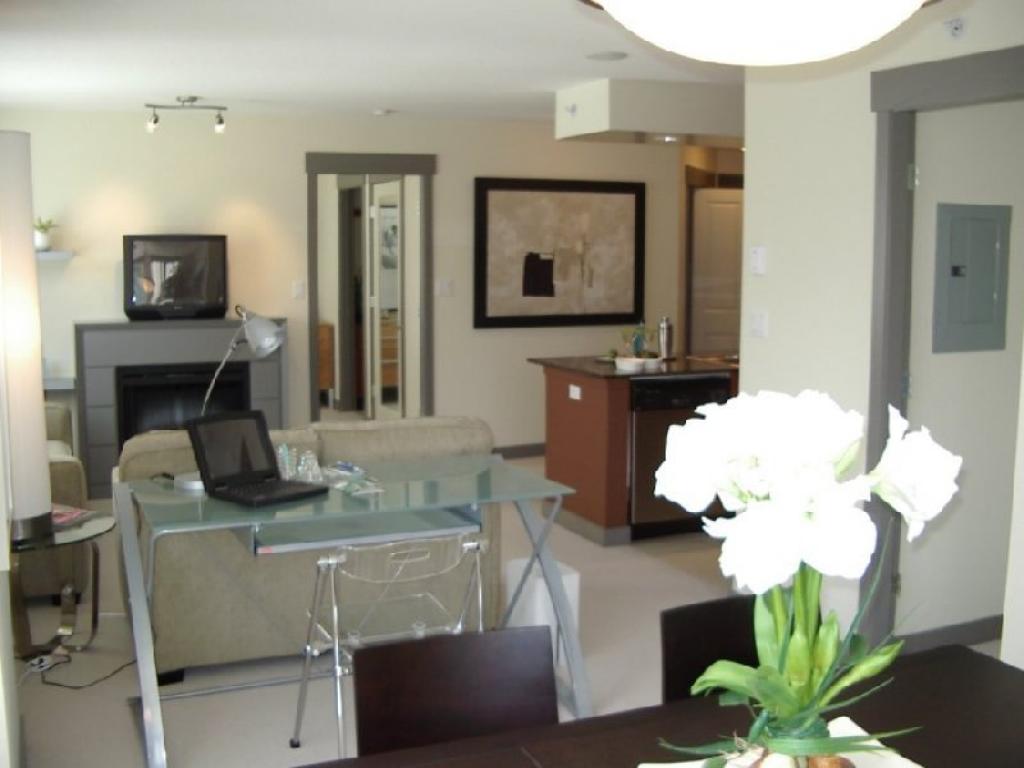 The Beresford Luxury Rental Apartments and Townhouses, 1221 Homer